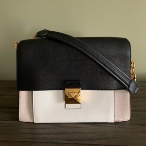 Woman FURLA bag & a cross body 🌸